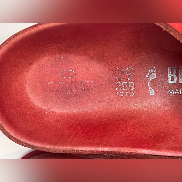 Valentino Garavani & Birkenstock Unisex Arizona Red‎ Leather Sandals Sz 8.5 (39) - Picture 8 of 14